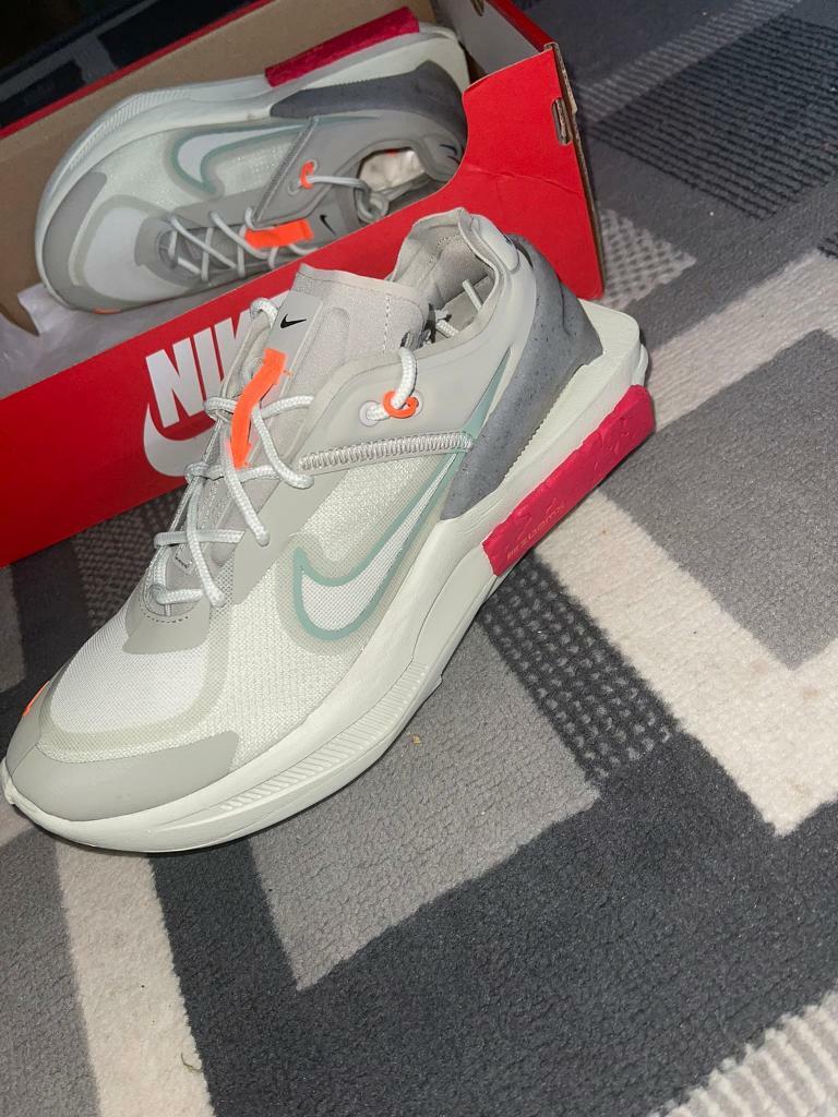 Woman's nike fontanka edge | in Hamilton, South Lanarkshire | Gumtree